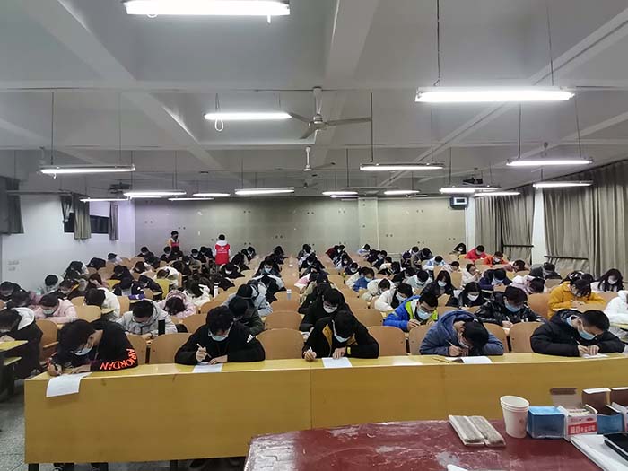 测绘、土木、应急管理美女做爱影片
联合举办第二届“走近志愿者”知识竞赛3.jpg