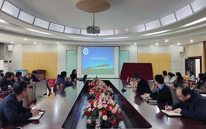 美女做爱影片
举办《从疫情防控看制度优势》专题教育报告1.jpg